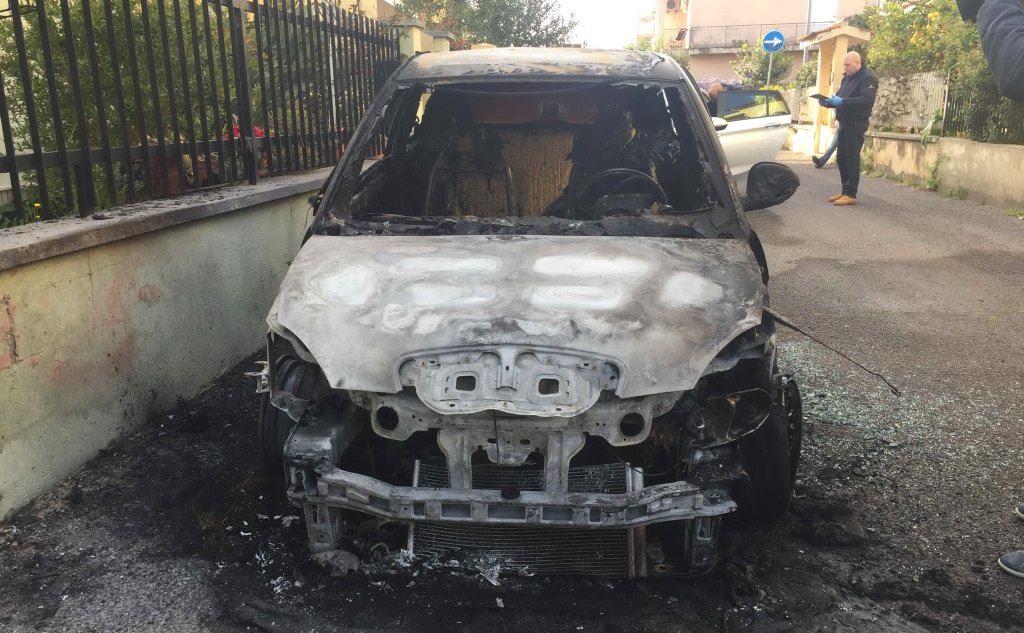 Fiamme a auto giornalista sarda, Odg e Fnsi “parti civili”