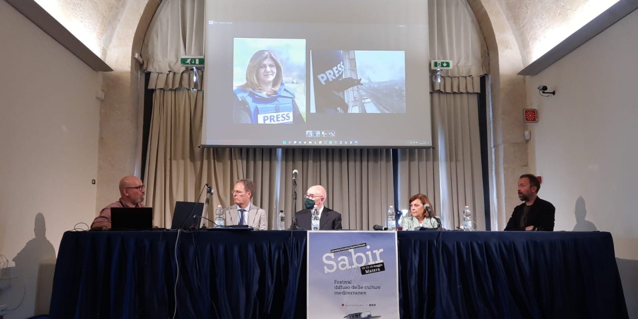 Il ruolo del giornalismo nel raccontare scenari di crisi. Un incontro a Matera con Bartoli e Spadari